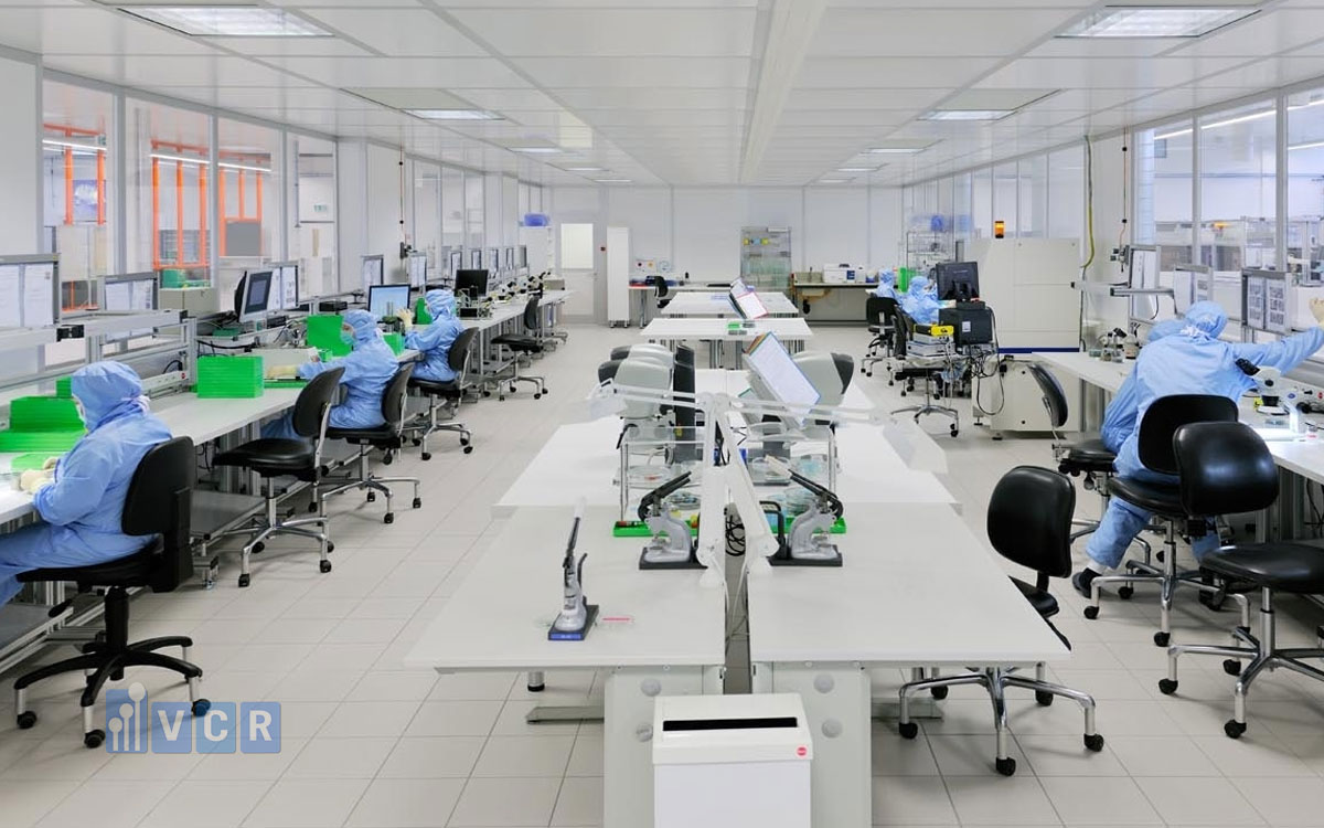 Con người, vật liệu và quy trình ra vào phòng sạch ISO 5