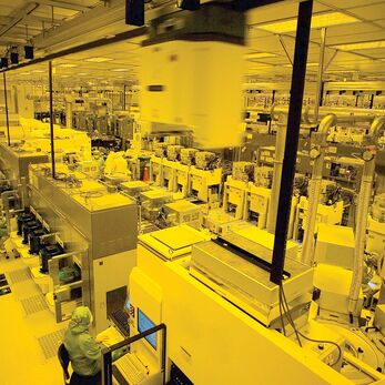 Vai trò và yêu cầu phòng sạch điện tử trong sản xuất bán dẫn, linh kiện, vi mạch