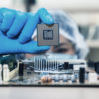Tiêu chí quan trọng trong phòng sạch điện tử sản xuất chip