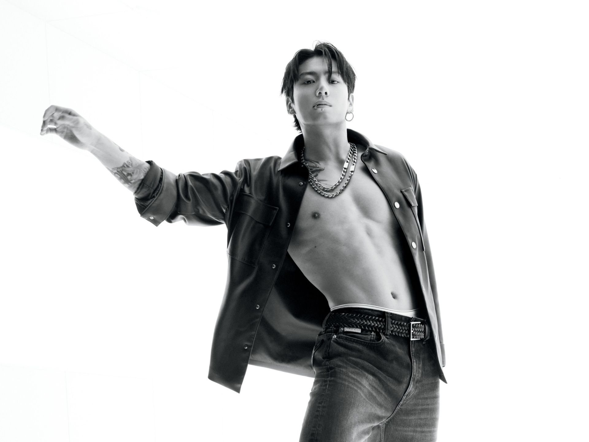 Jungkook (BTS) có đang ổn không? - Tủ lưu trữ hóa chất an toàn trong phòng sạch điện tử