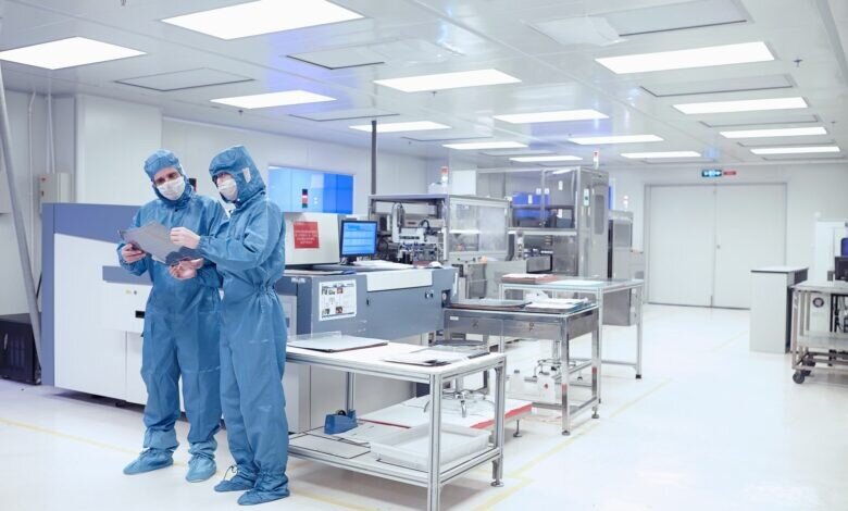 thiết bị phòng sạch