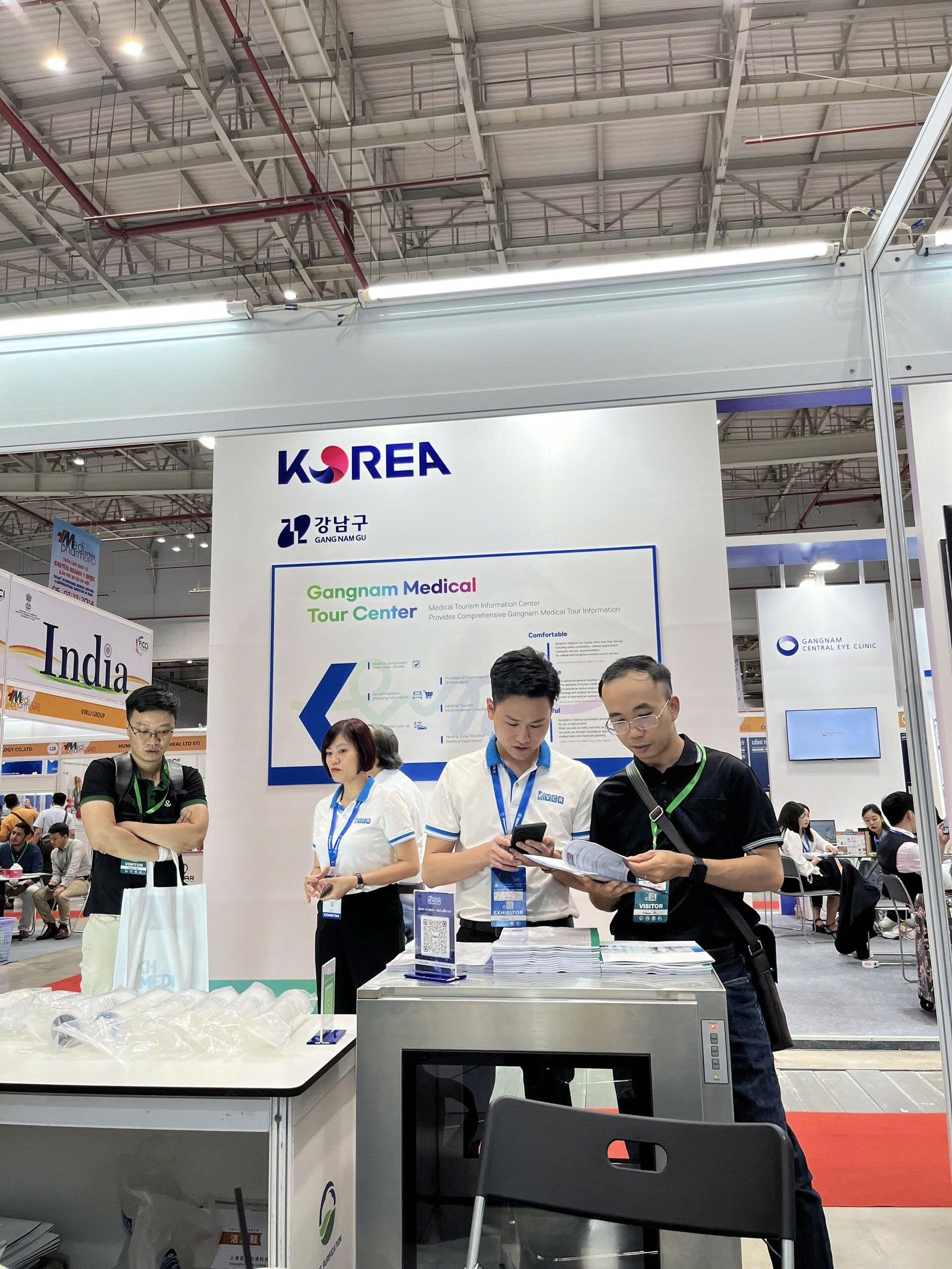 thiết bị phòng sạch