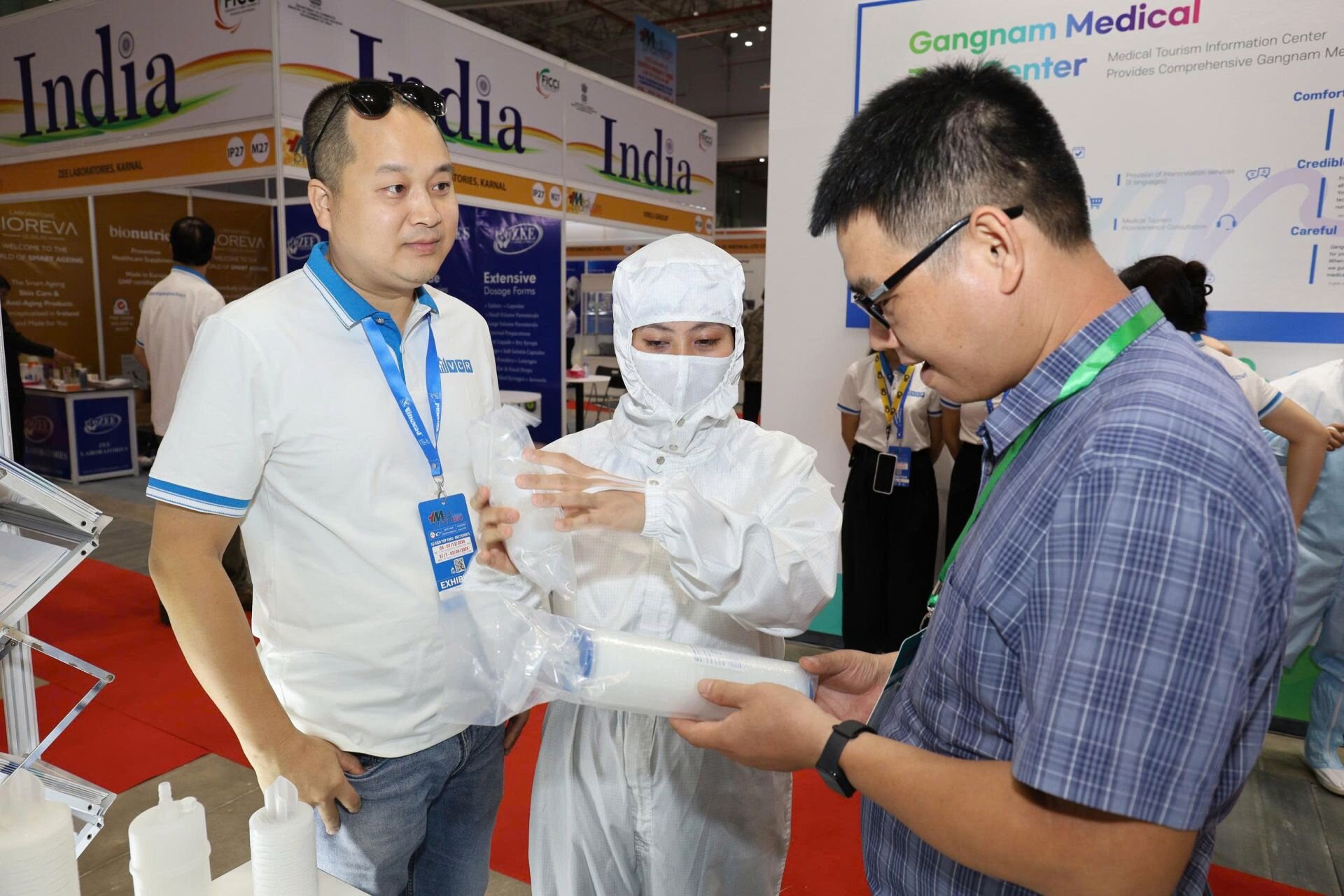 thiết bị phòng sạch